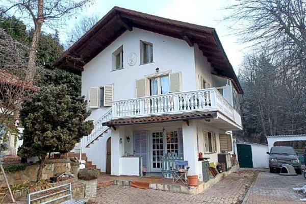 casa indipendente in vendita a Moncalieri in zona Revigliasco