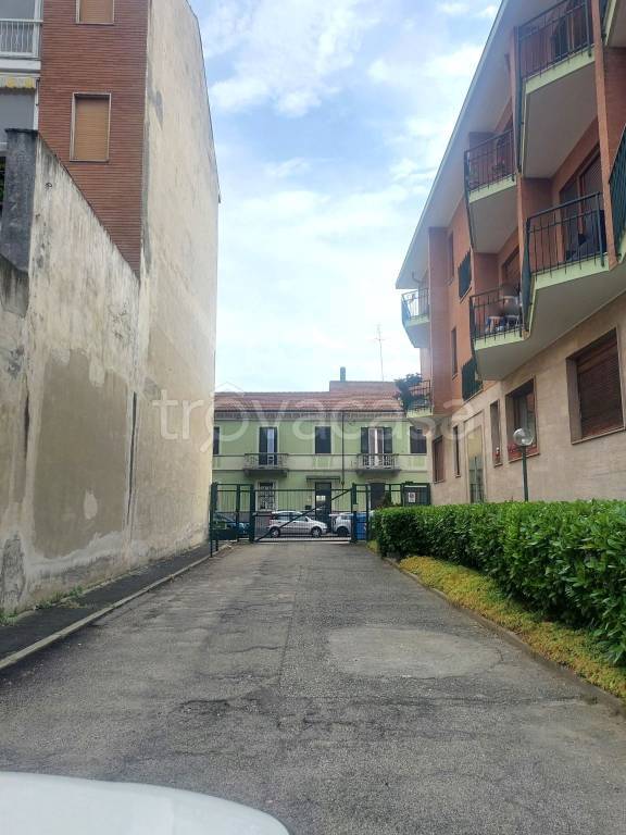 locale commerciale in vendita a Moncalieri