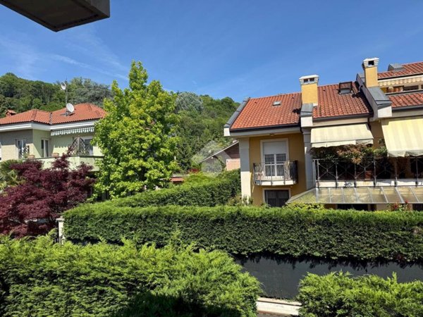 casa indipendente in vendita a Moncalieri in zona Boccia d'Oro