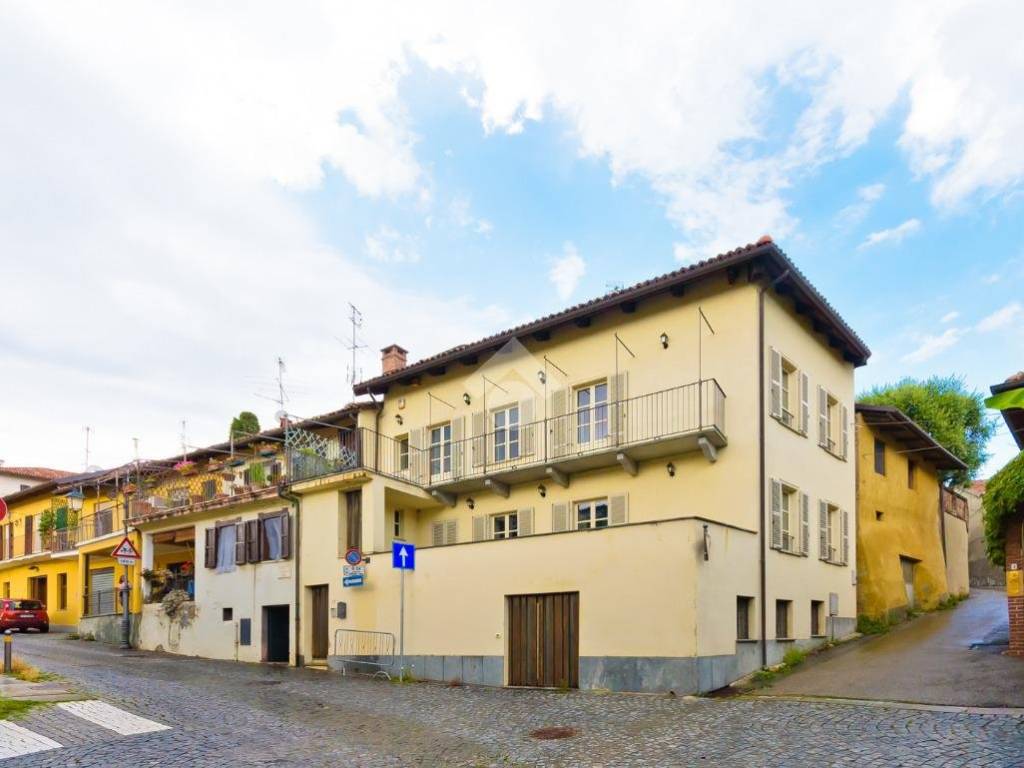 casa indipendente in vendita a Moncalieri in zona Revigliasco
