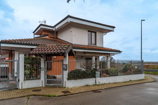 casa indipendente in vendita a Moncalieri