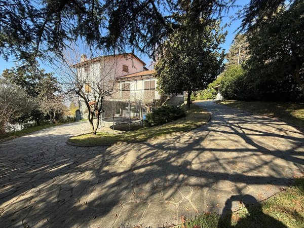 casa indipendente in vendita a Moncalieri in zona Revigliasco