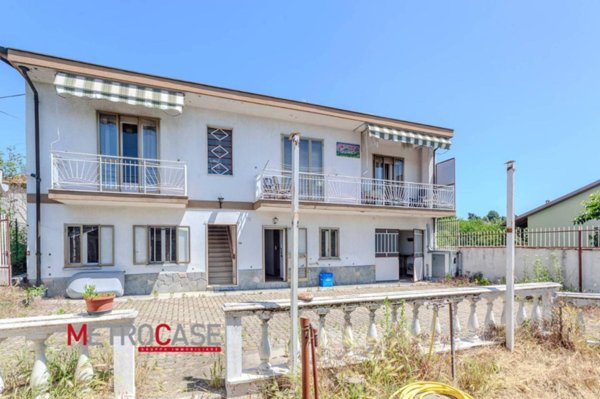 casa indipendente in vendita a Moncalieri in zona Testona