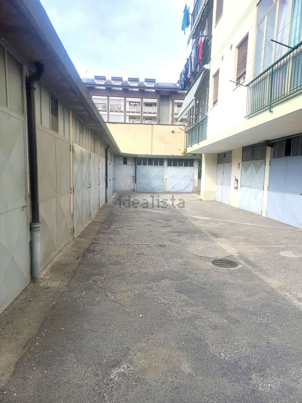 locale di sgombero in vendita a Moncalieri