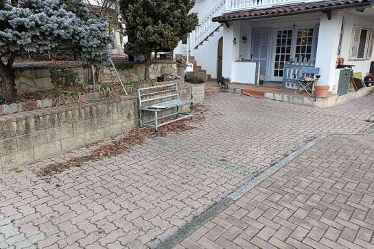 casa indipendente in vendita a Moncalieri in zona Revigliasco