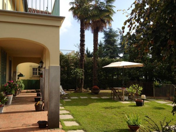 casa indipendente in vendita a Moncalieri in zona Revigliasco