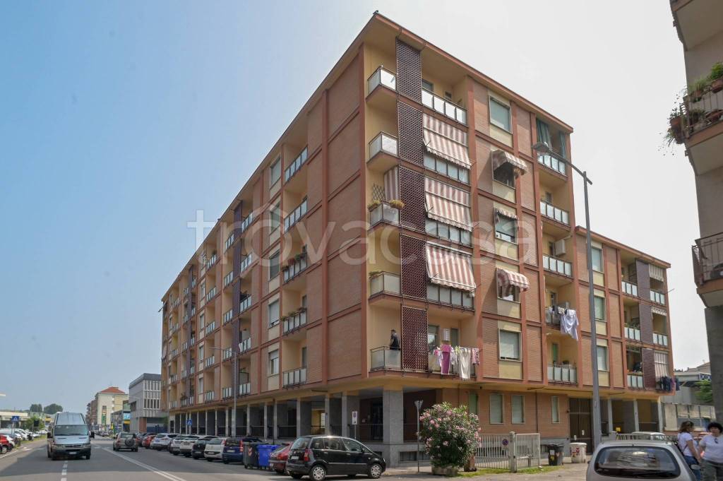 appartamento in vendita a Moncalieri in zona Borgo San Pietro
