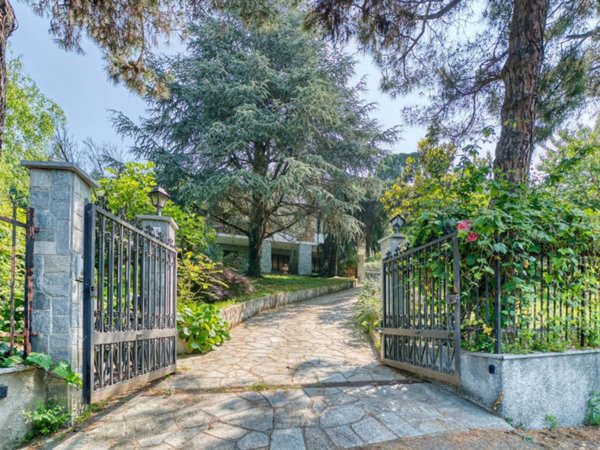 casa indipendente in vendita a Moncalieri in zona Boccia d'Oro