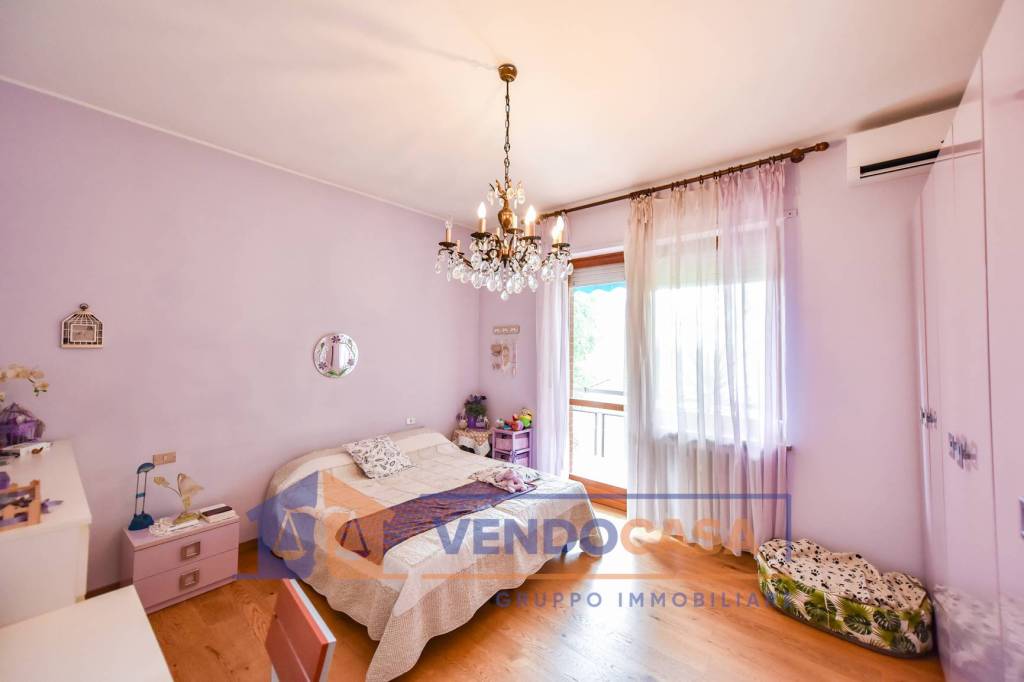 appartamento in vendita a Moncalieri in zona Testona