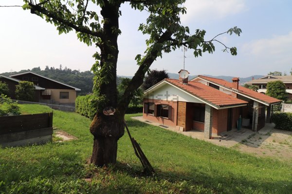 casa indipendente in vendita a Moncalieri in zona Revigliasco