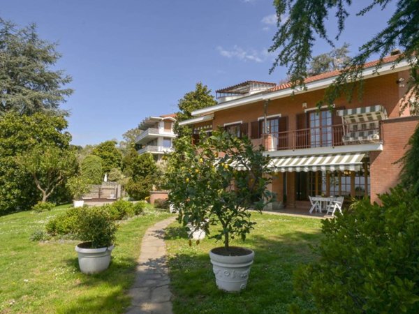 casa indipendente in vendita a Moncalieri in zona Boccia d'Oro