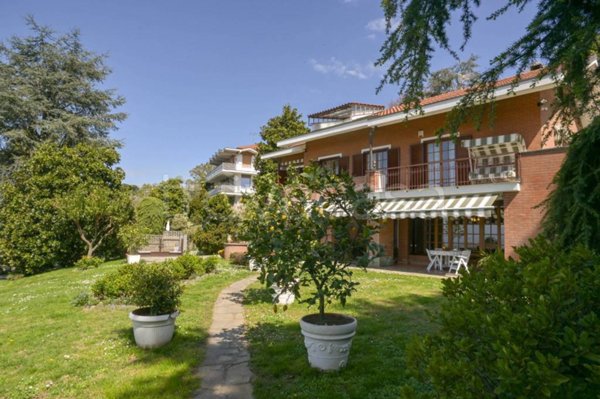 casa indipendente in vendita a Moncalieri in zona Boccia d'Oro