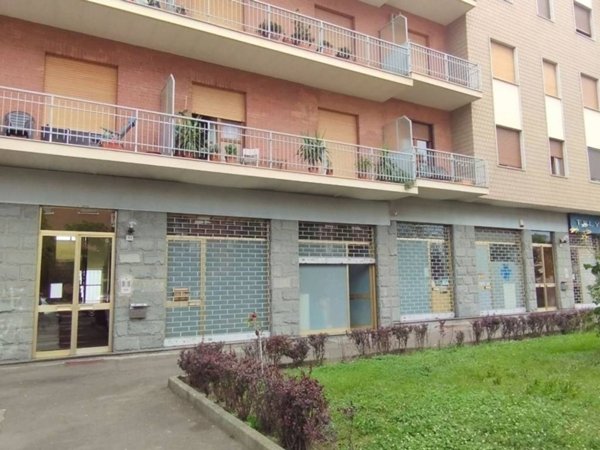 negozio in vendita a Moncalieri
