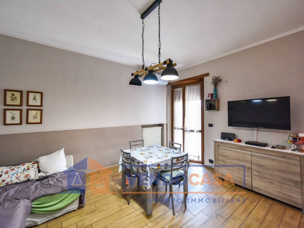 casa indipendente in vendita a Moncalieri in zona Testona
