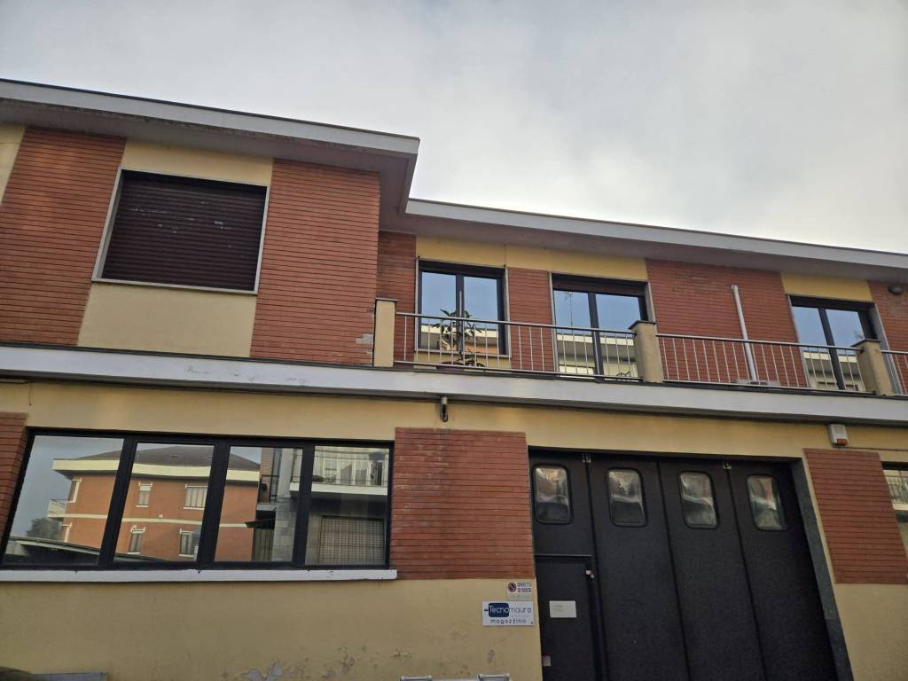 ufficio in vendita a Moncalieri