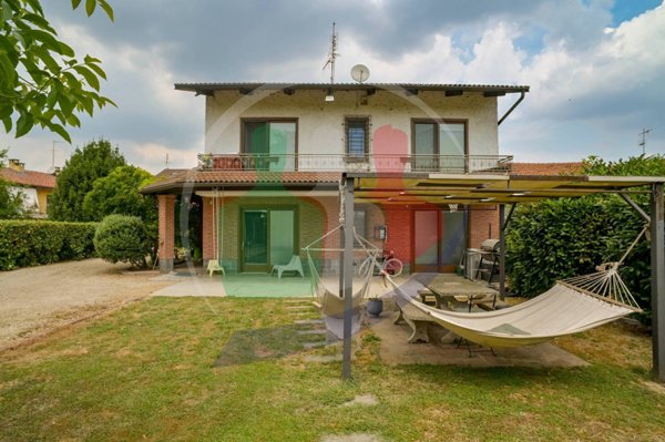 casa indipendente in vendita a Moncalieri in zona Tetti Rolle