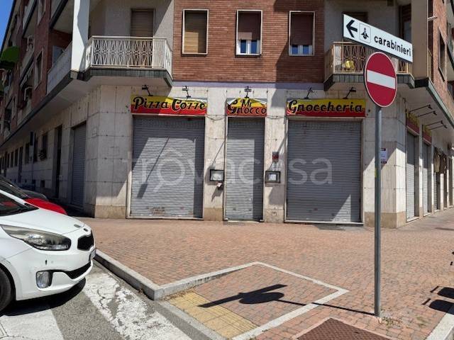 negozio in vendita a Moncalieri