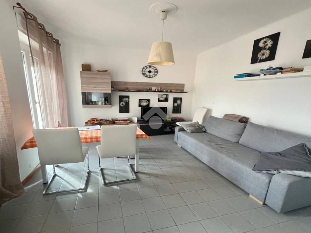 appartamento in vendita a Moncalieri in zona Revigliasco