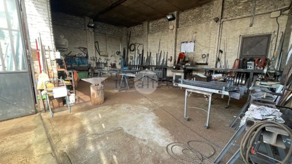capannone in vendita a Moncalieri