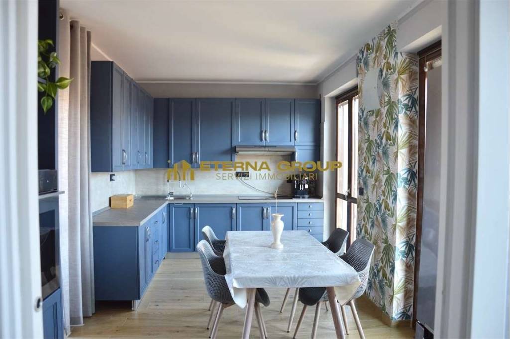 appartamento in vendita a Moncalieri in zona Borgo San Pietro