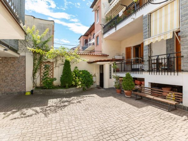 casa indipendente in vendita a Moncalieri