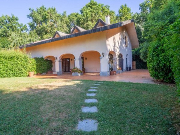 casa indipendente in vendita a Moncalieri in zona Boccia d'Oro