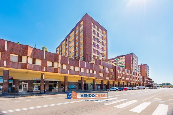 locale commerciale in vendita a Moncalieri