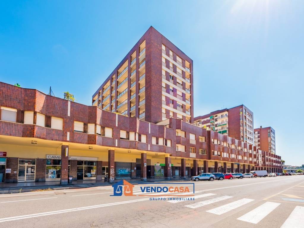 negozio in vendita a Moncalieri
