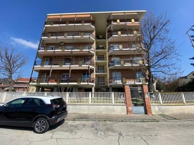 appartamento in vendita a Moncalieri in zona Revigliasco
