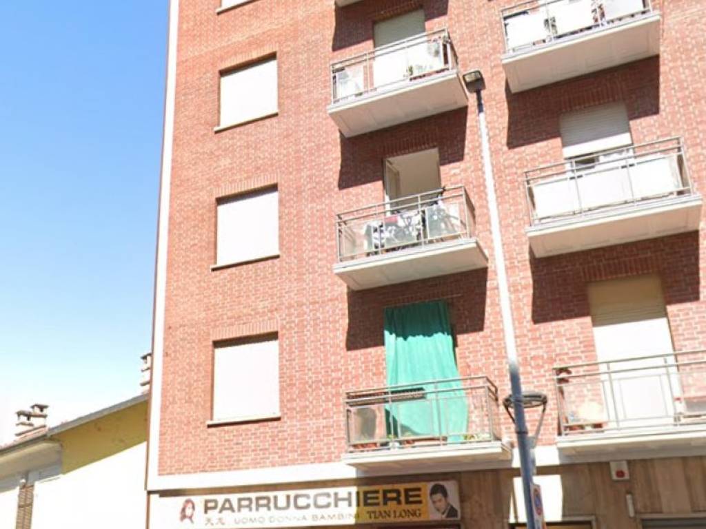 negozio in vendita a Moncalieri