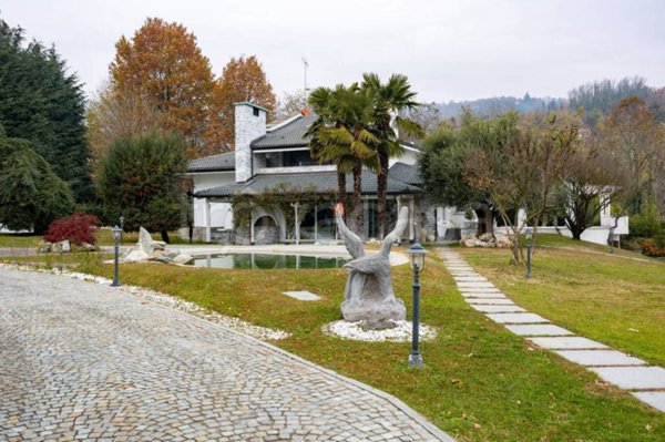 casa indipendente in vendita a Moncalieri in zona Revigliasco