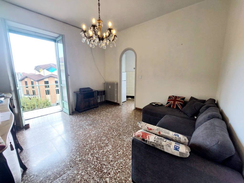 appartamento in vendita a Moncalieri in zona Borgo San Pietro