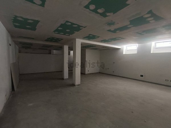 locale di sgombero in vendita a Moncalieri