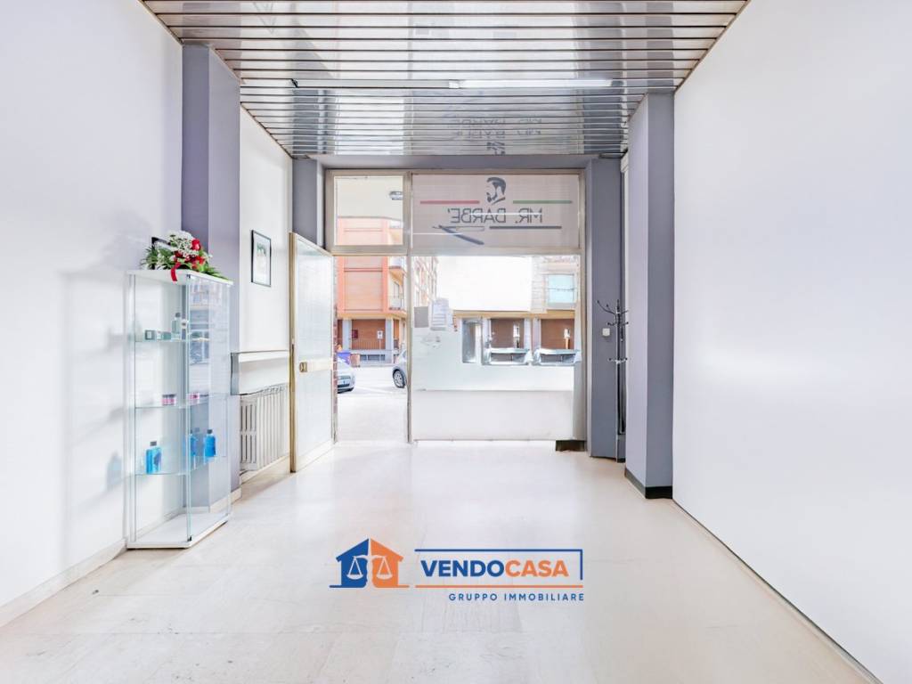 negozio in vendita a Moncalieri