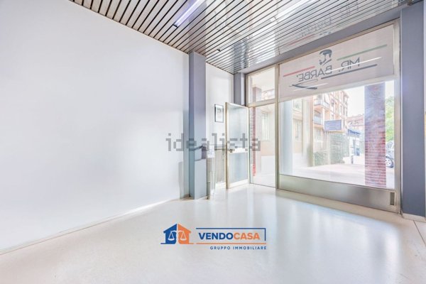 locale commerciale in vendita a Moncalieri