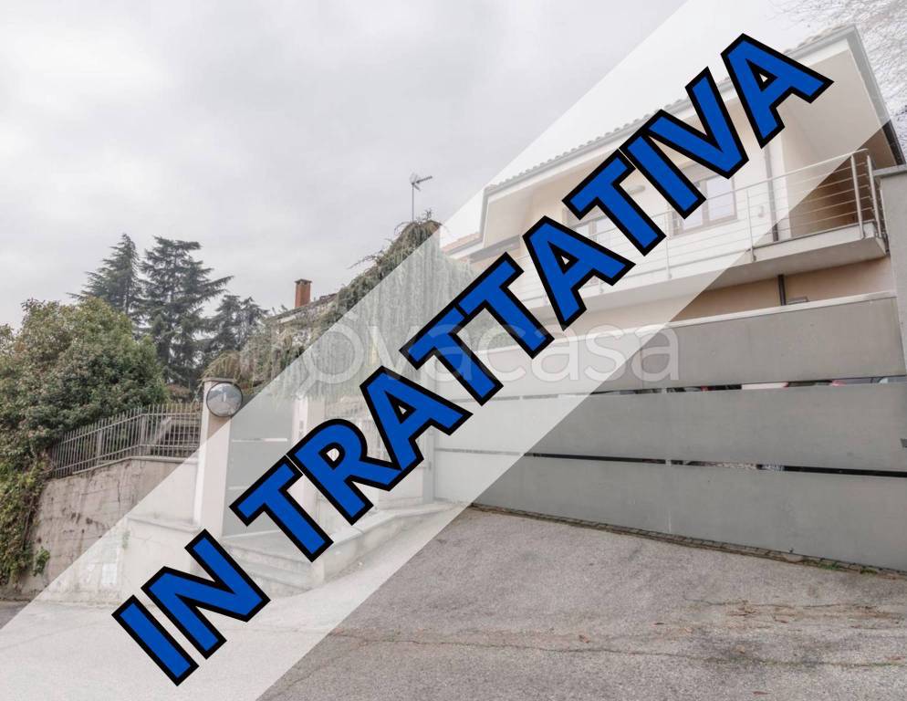 casa indipendente in vendita a Moncalieri in zona Revigliasco
