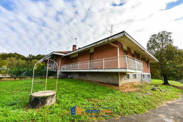 casa indipendente in vendita a Moncalieri in zona Testona