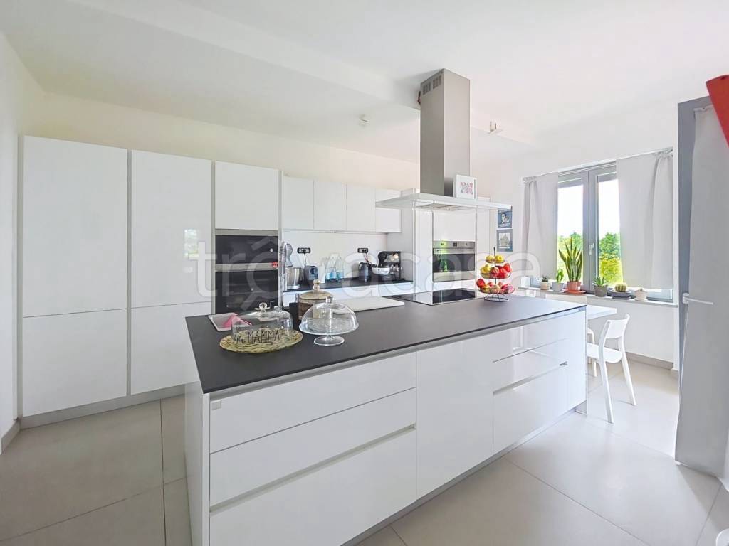 casa indipendente in vendita a Moncalieri in zona Revigliasco