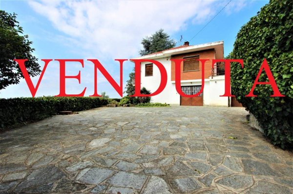 casa indipendente in vendita a Moncalieri in zona Testona