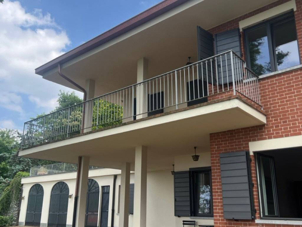casa indipendente in vendita a Moncalieri in zona Revigliasco