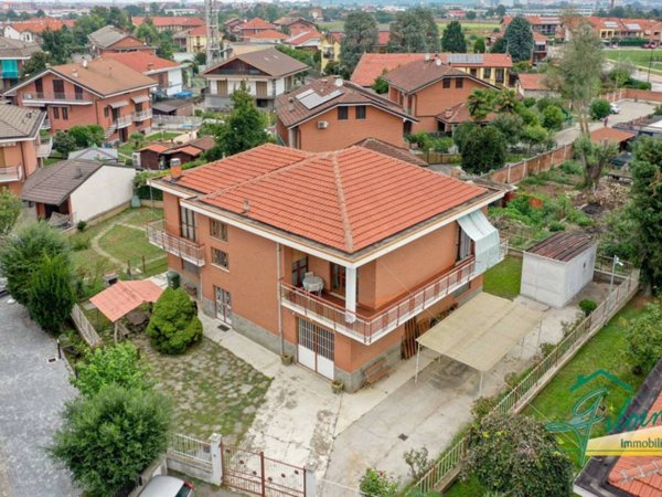 casa indipendente in vendita a Moncalieri in zona Tagliaferro