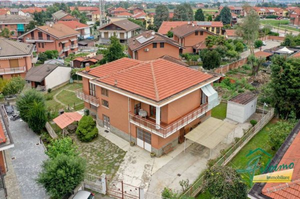 casa indipendente in vendita a Moncalieri in zona Tagliaferro