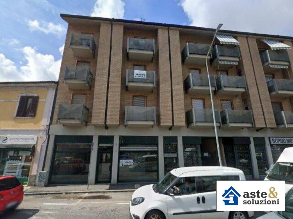 negozio in vendita a Moncalieri