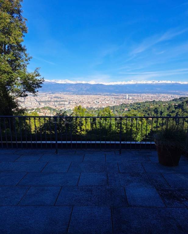 casa indipendente in vendita a Moncalieri in zona Revigliasco