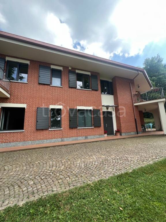 casa indipendente in vendita a Moncalieri in zona Revigliasco
