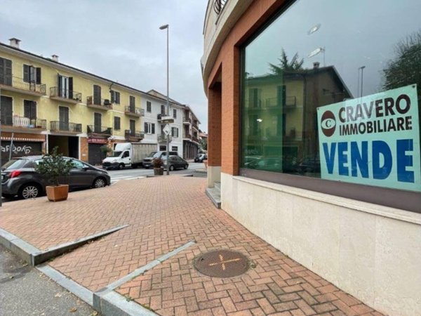 negozio in vendita a Moncalieri