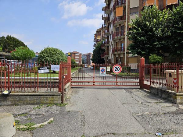 negozio in vendita a Moncalieri