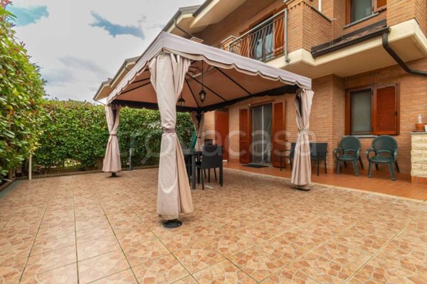 casa indipendente in vendita a Moncalieri in zona Tagliaferro