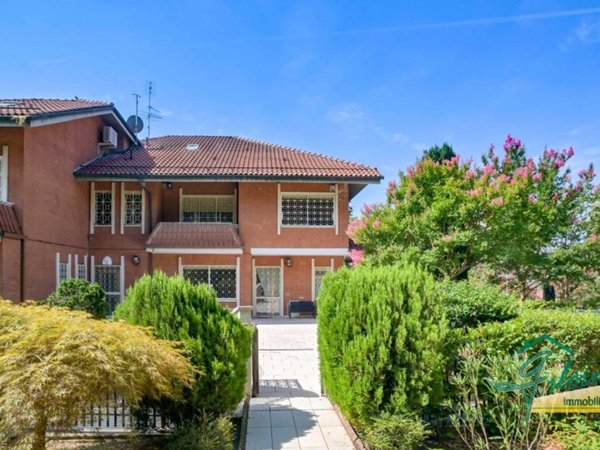 casa indipendente in vendita a Moncalieri in zona Moriondo