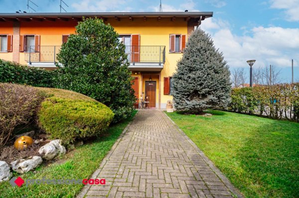 casa indipendente in vendita a Moncalieri in zona Tetti Piatti